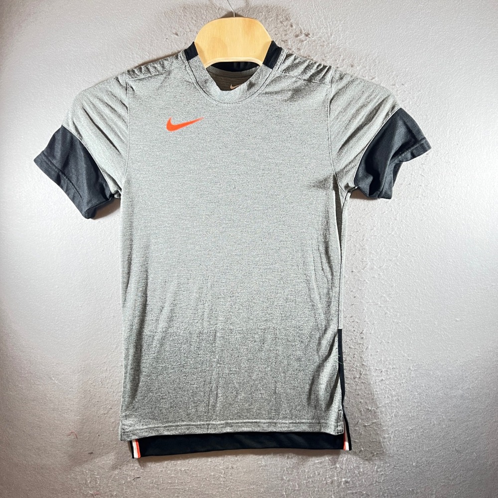 1194 | Nike Academy Dri-FIT Soccer Training Performance Jersey Grey Black Mens S